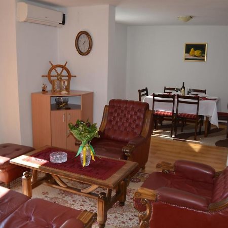 Apartments Dobrisa Kotor Exterior foto