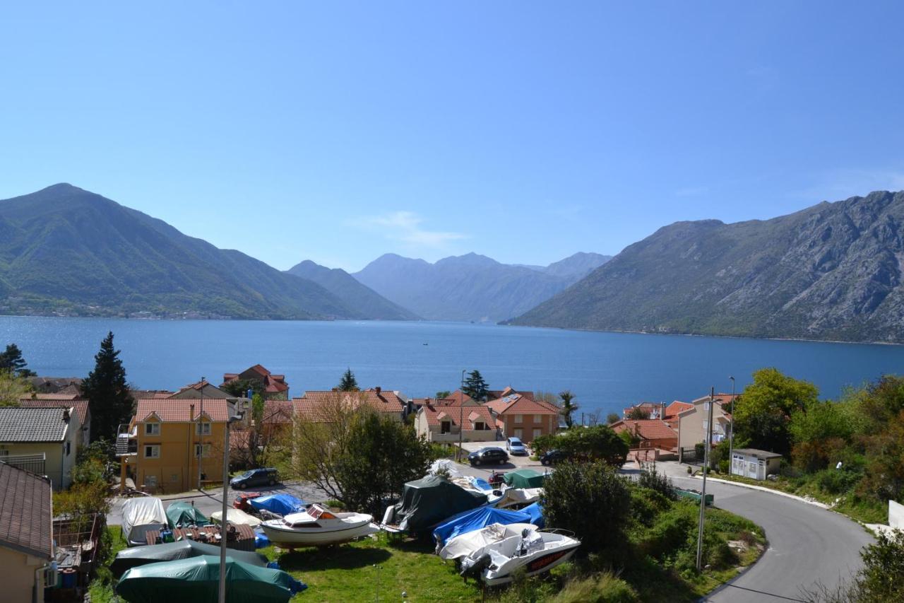 Apartments Dobrisa Kotor Exterior foto