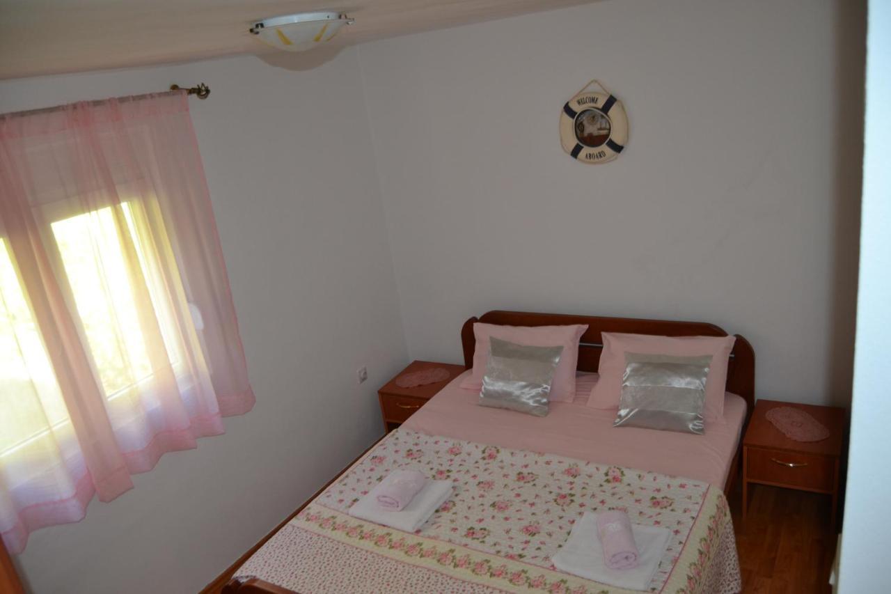 Apartments Dobrisa Kotor Exterior foto
