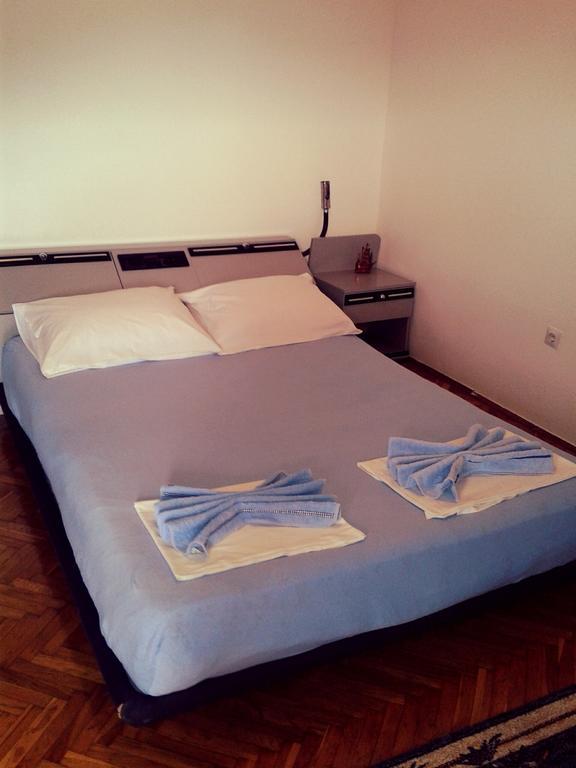 Apartments Dobrisa Kotor Habitación foto