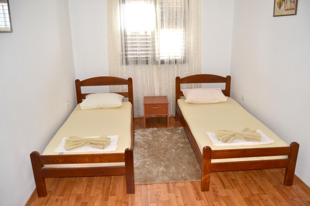 Apartments Dobrisa Kotor Exterior foto